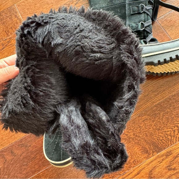 SOREL women’s snow boots - Picture 2 of 4